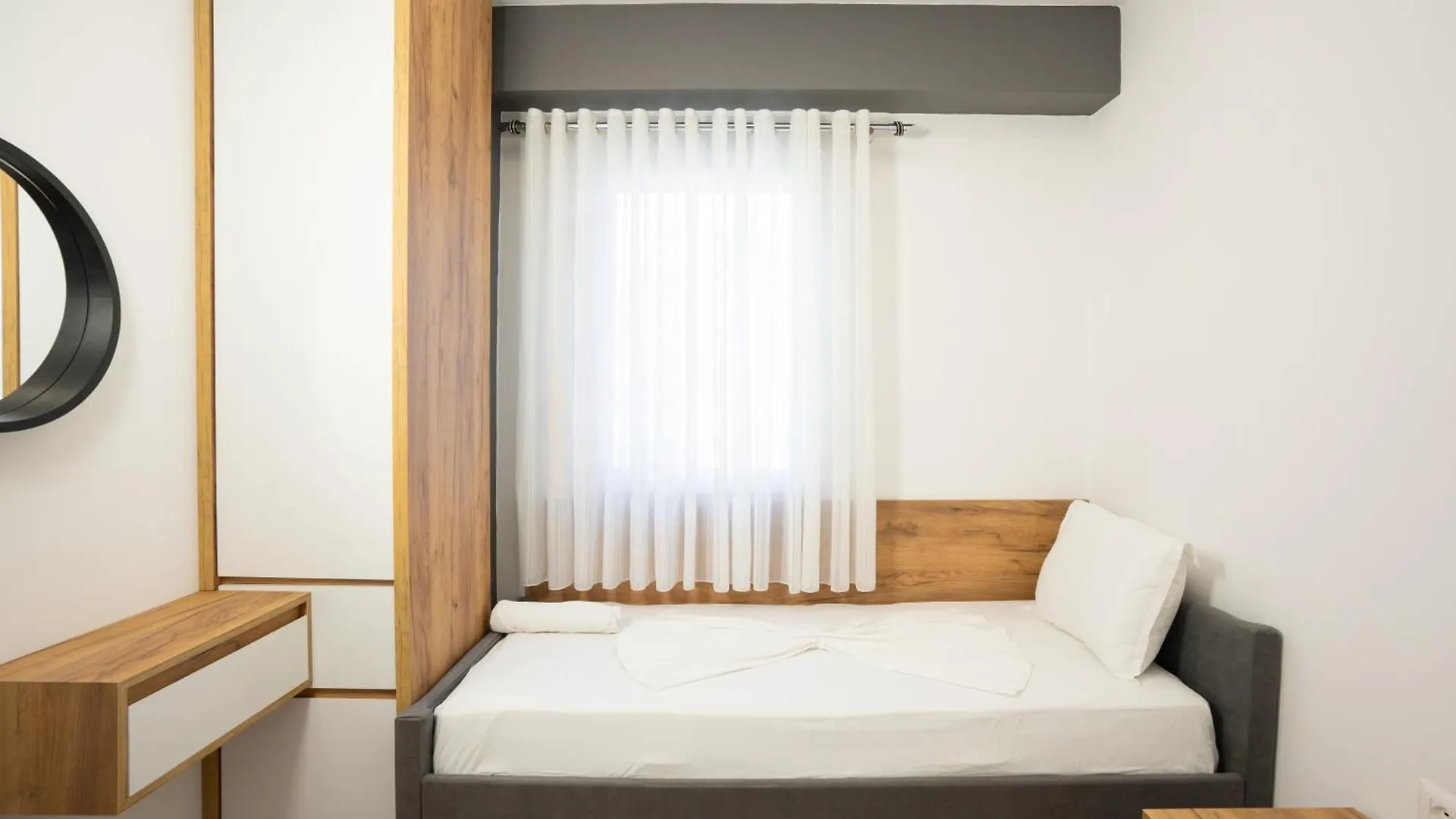 The Blue Pearl Apartment 2 Durres